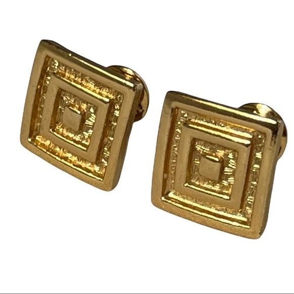 Vintage Monet Signed Bright Gold Square Or Diamond Clip Back Earrings - Picture 7 of 10